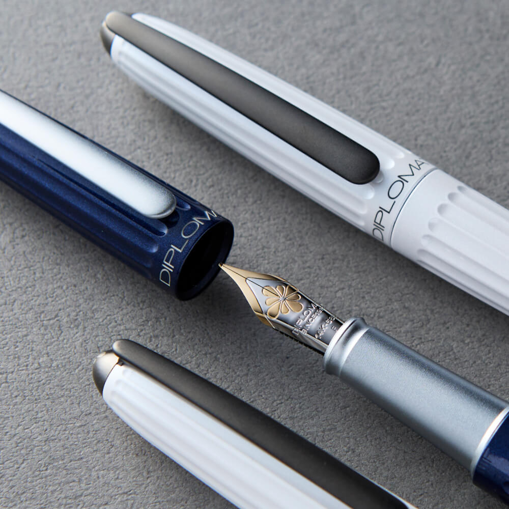 公式 ディプロマット アエロ  パールホワイト ミッドナイトブルー 万年筆