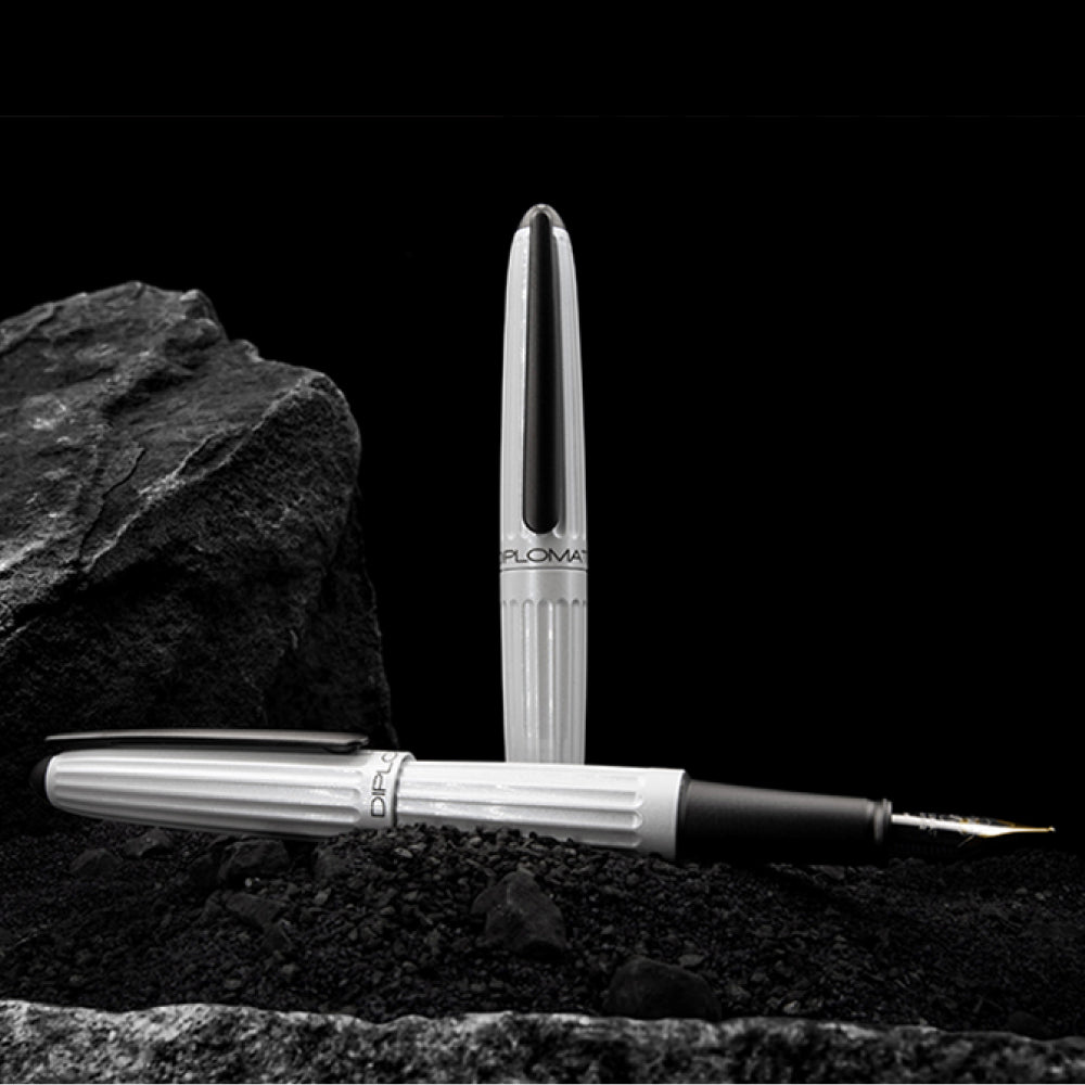 公式 ディプロマット アエロ  パールホワイト ミッドナイトブルー 万年筆