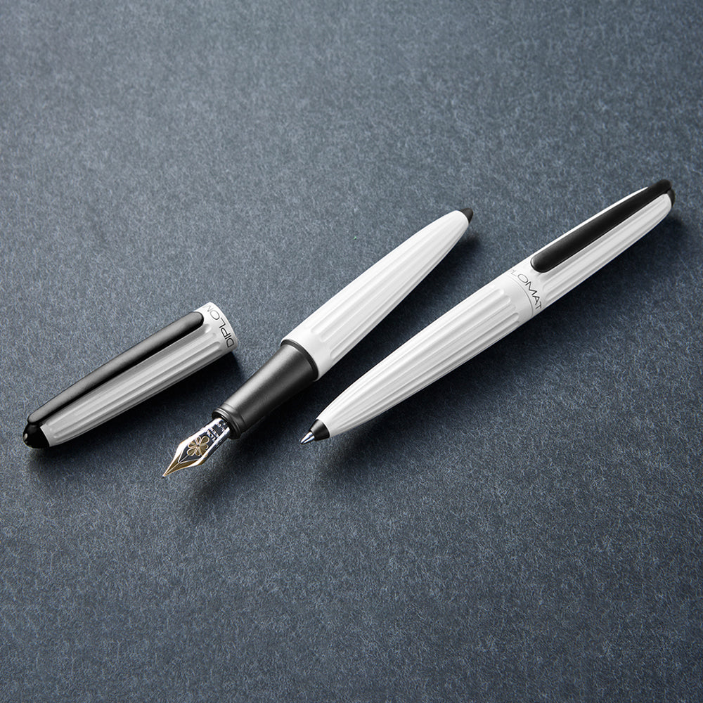 公式 ディプロマット アエロ  パールホワイト ミッドナイトブルー ボールペン